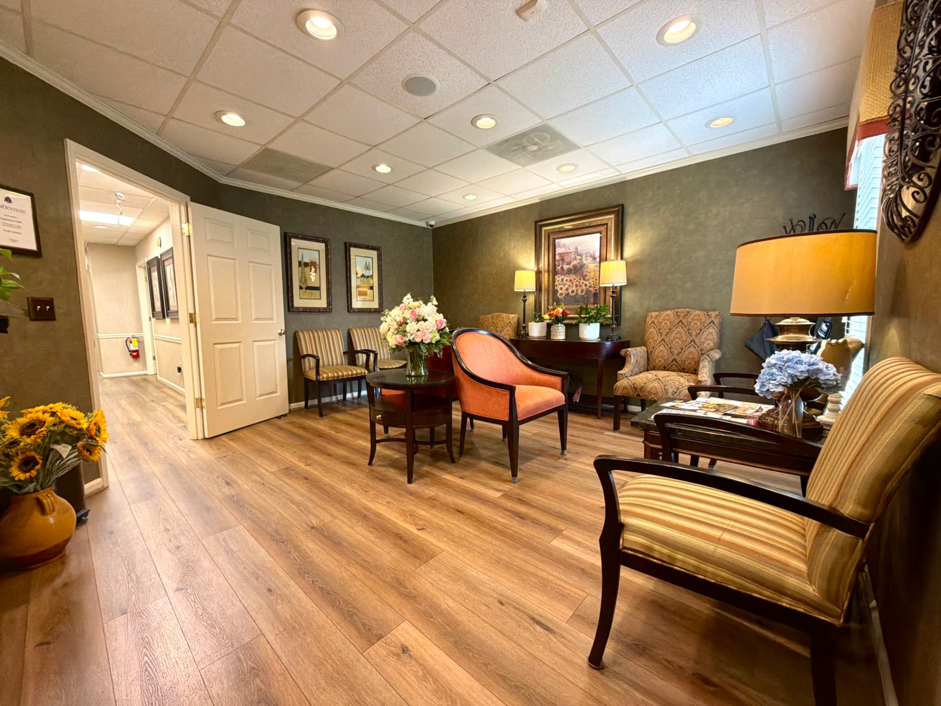 Warm reception area at Fievet Dental in Lilburn